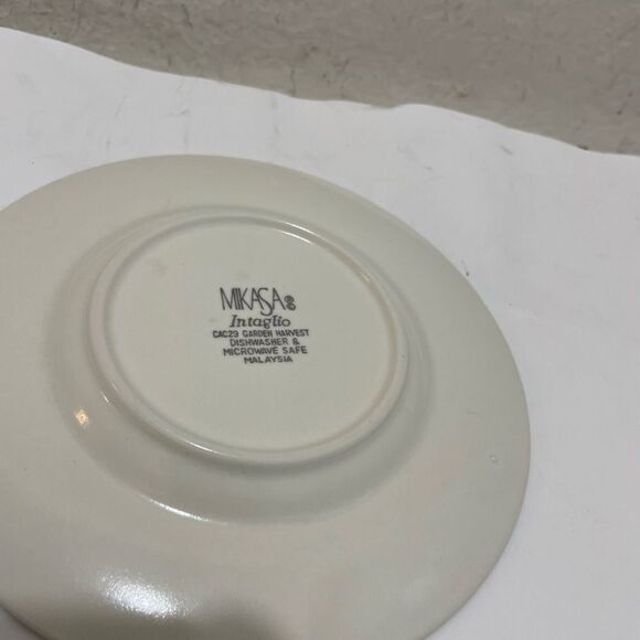 Set Of 3 Mikasa Intaglio Garden Harvest Bread Plates 6.5” CAC29 Fruit Pattern - Picture 4 of 5